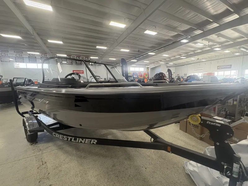 Slide: The Image of Crestliner 1950 Sportfish 2026 - 4