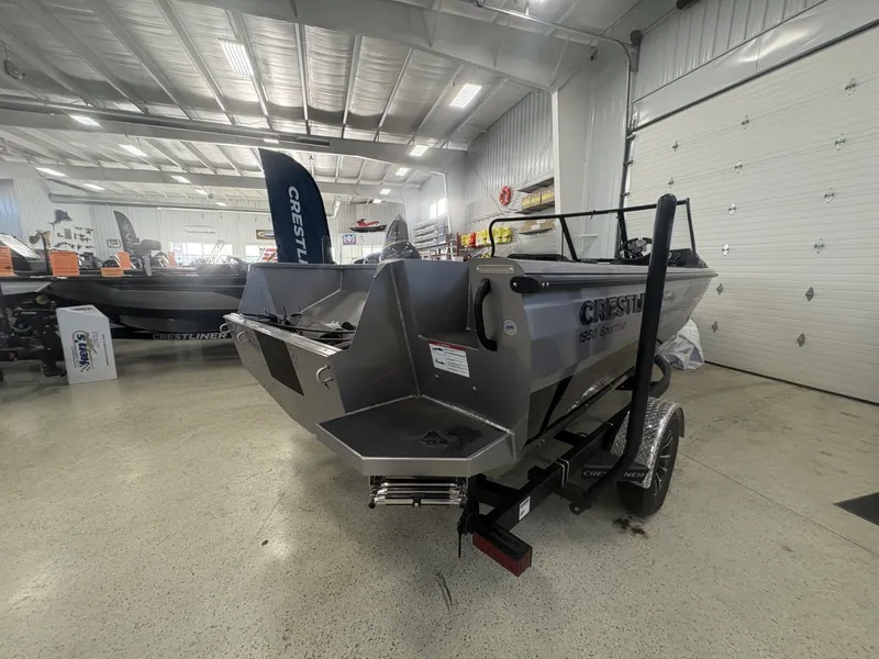 Slide: The Image of Crestliner 1950 Sportfish 2026 - 5