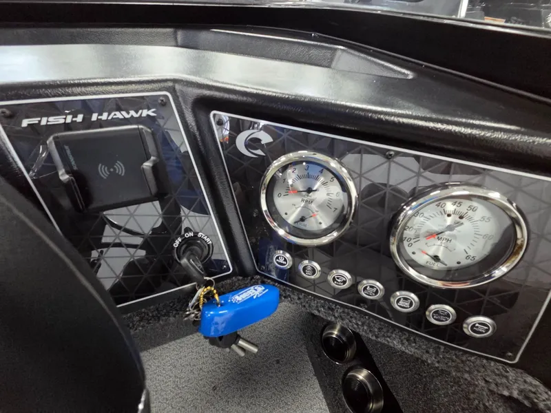 Slide: The Image of Crestliner 2050 Fish Hawk 2026 - 21