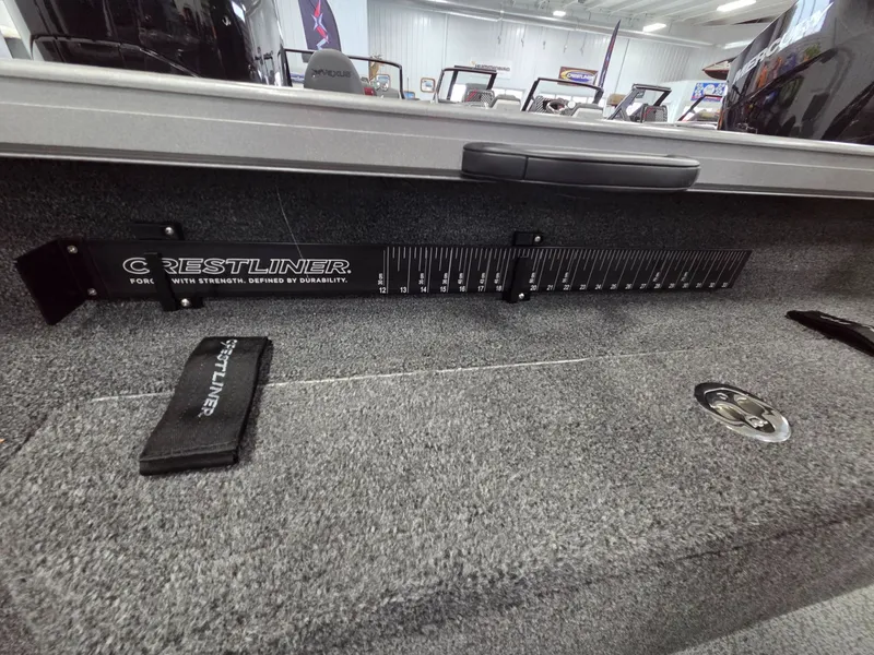 Slide: The Image of Crestliner 2050 Fish Hawk 2026 - 26