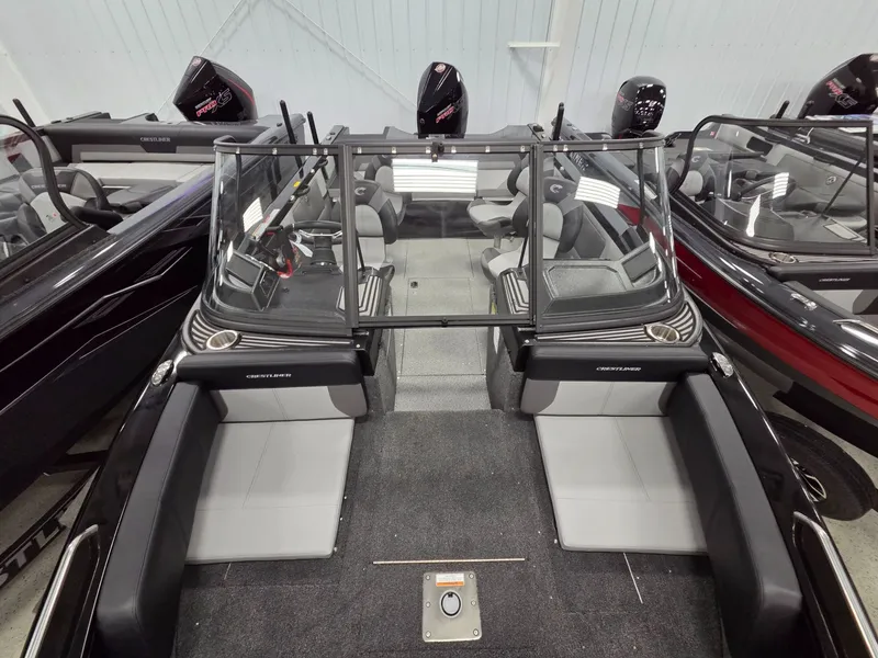 Slide: The Image of Crestliner 2050 Sportfish 2026 - 17