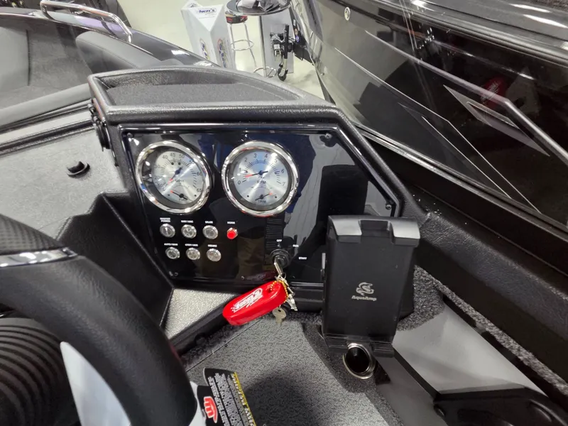 Slide: The Image of Crestliner 2050 Sportfish 2026 - 22