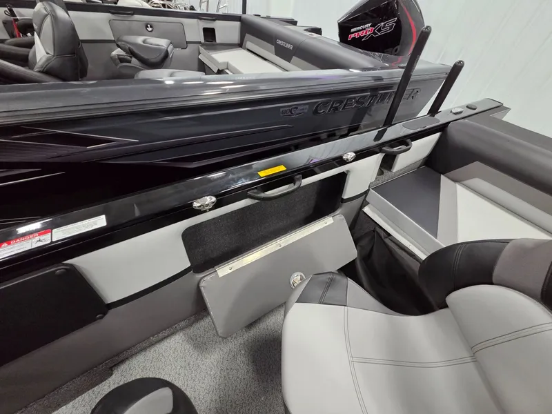 Slide: The Image of Crestliner 2050 Sportfish 2026 - 26