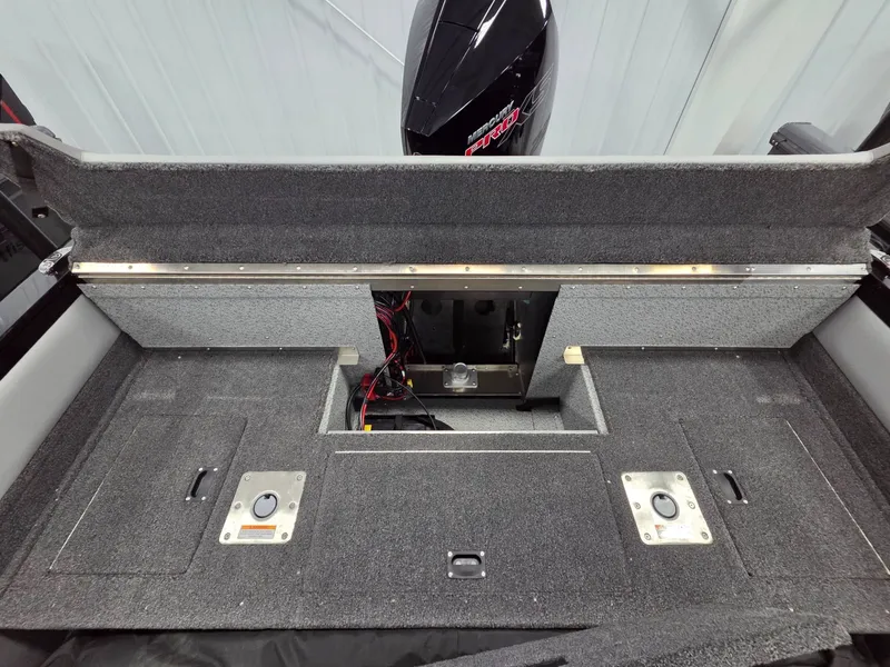 Slide: The Image of Crestliner 2050 Sportfish 2026 - 34