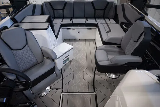 Slide: The Image of Yamaha 255XE 2026 - 16