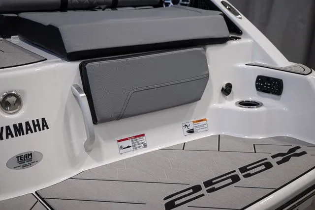 Slide: The Image of Yamaha 255XE 2026 - 22