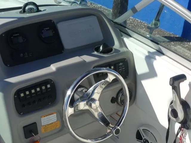 Slide: The Image of Robalo R207 Dual Console 2018 - 15