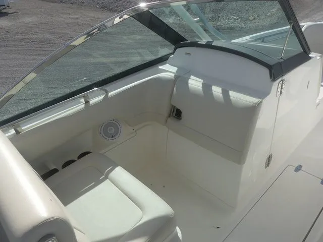 Slide: The Image of Boston Whaler 230 Vantage 2016 - 15