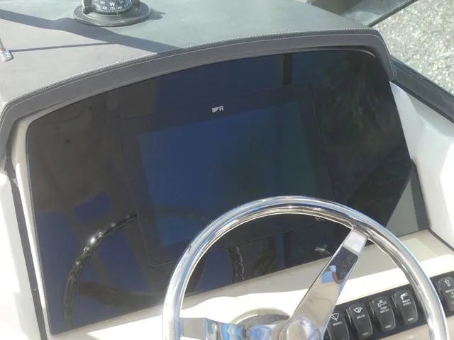 Slide: The Image of Boston Whaler 230 Vantage 2016 - 21