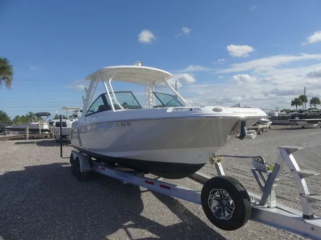 Slide: The Image of Boston Whaler 230 Vantage 2016 - 3
