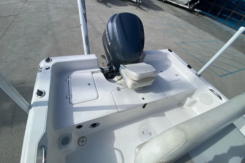 Slide: The Image of 2006 Sea Quest 2100 Probay boat with Yamaha outboard motor, rear deck view. - 13