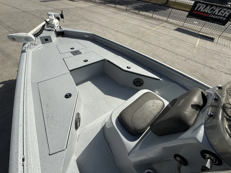 Slide: The Image of Excel 203 Bay Pro 2018 - 6