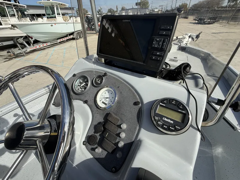 Slide: The Image of Excel 203 Bay Pro 2018 - 8