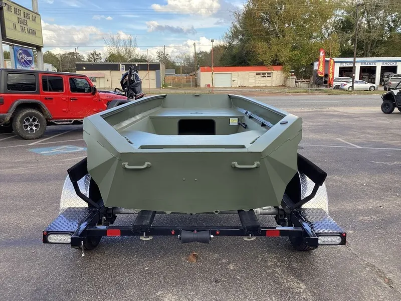 Slide: The Image of Edge Boats 550-SPORTSMAN 2026 - 10