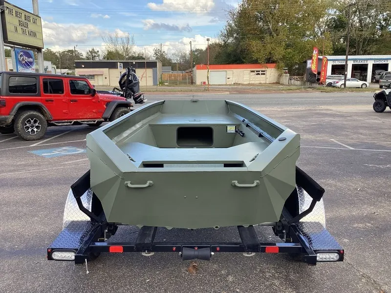 Slide: The Image of Edge Boats 550-SPORTSMAN 2026 - 9