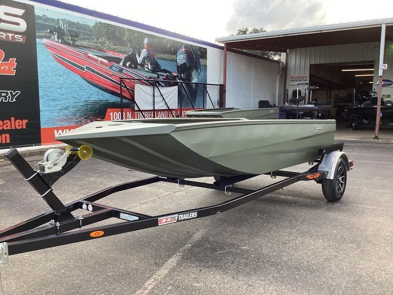 Slide: The Image of Edge Boats Sportsman 550 2026 - 13