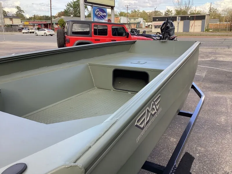 Slide: The Image of Edge Boats Sportsman 550 2026 - 18