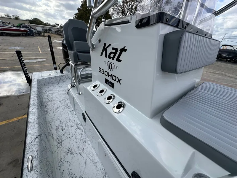 Slide: The Image of Dargel Kat 250HDX 2021 - 36