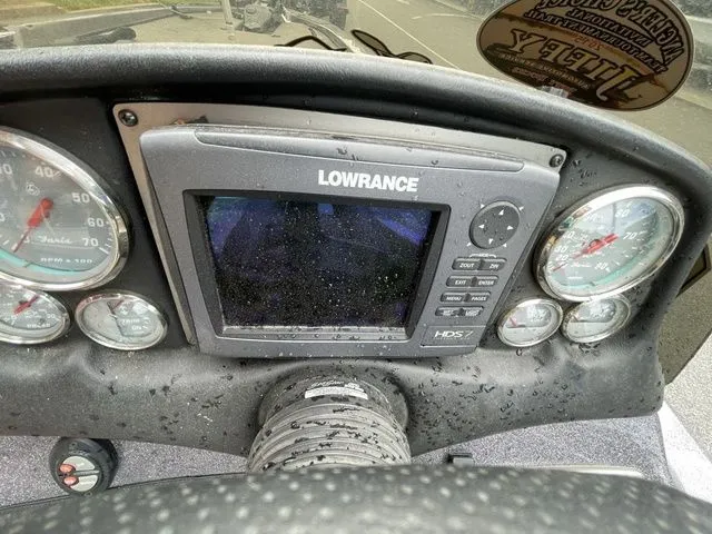 Slide: The Image of Dashboard of 2008 Bee Line Super Vee with Lowrance HDS-7 fishfinder and gauges. - 9