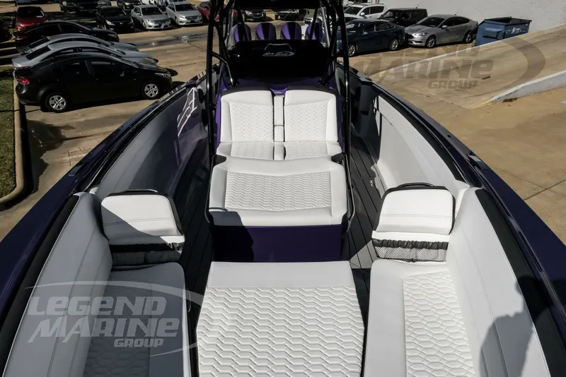 Slide: The Image of Nor-Tech 390 Sport 2026 - 39