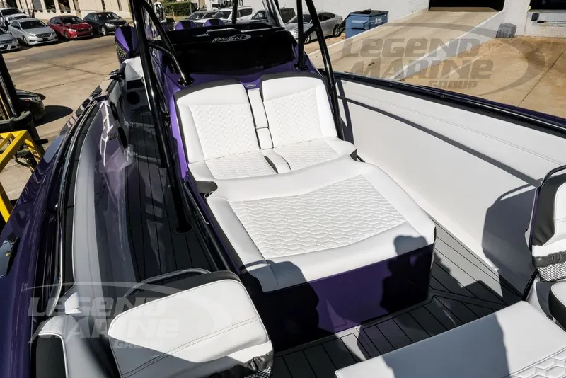 Slide: The Image of Nor-Tech 390 Sport 2026 - 40