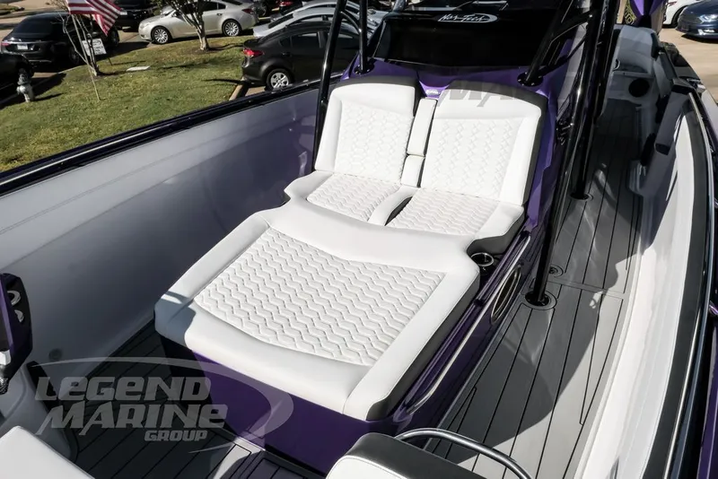 Slide: The Image of Nor-Tech 390 Sport 2026 - 42