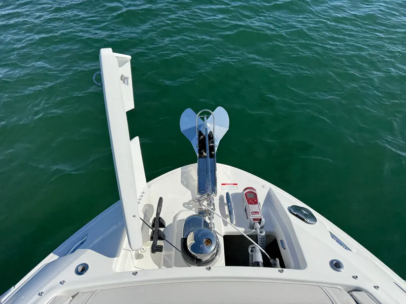 Slide: The Image of Sea Ray SLX 260 Outboard 2026 - 17