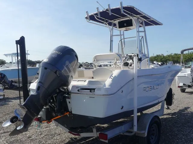 Slide: The Image of Robalo R180 Center Console 2017 - 4