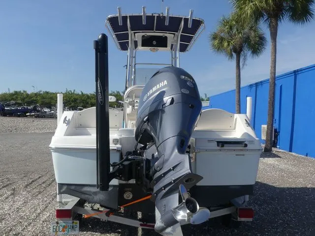 Slide: The Image of Robalo R180 Center Console 2017 - 5