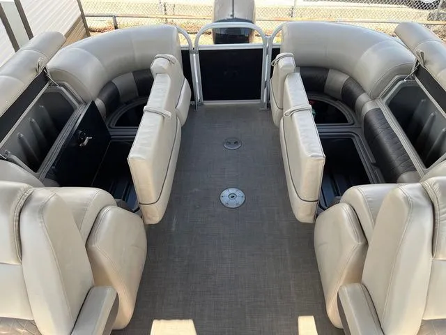 Slide: The Image of Sun Tracker 24PB XP3 2020 - 10