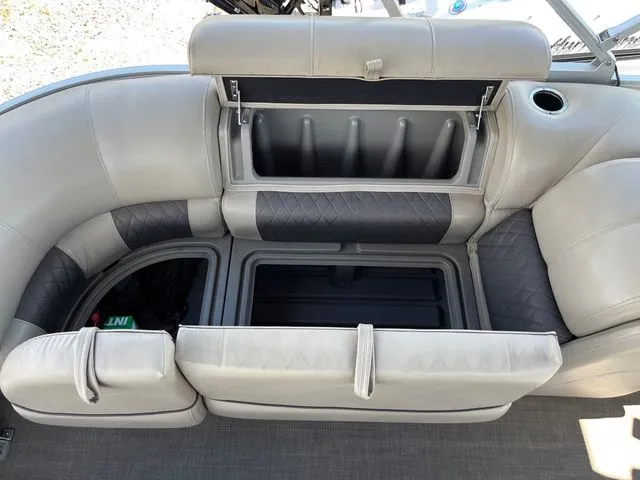 Slide: The Image of Sun Tracker 24PB XP3 2020 - 12