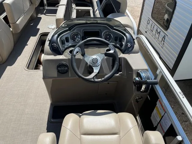 Slide: The Image of Sun Tracker 24PB XP3 2020 - 13