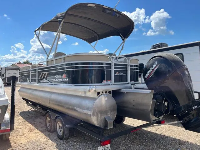 Slide: The Image of Sun Tracker 24PB XP3 2020 - 6