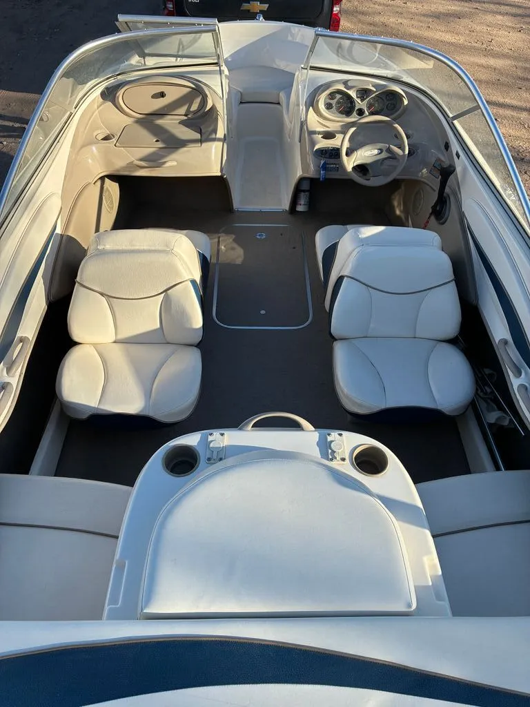 Slide: The Image of Bayliner CAPRI 2002 - 18