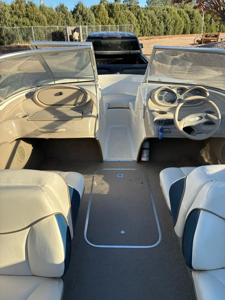 Slide: The Image of Bayliner CAPRI 2002 - 19