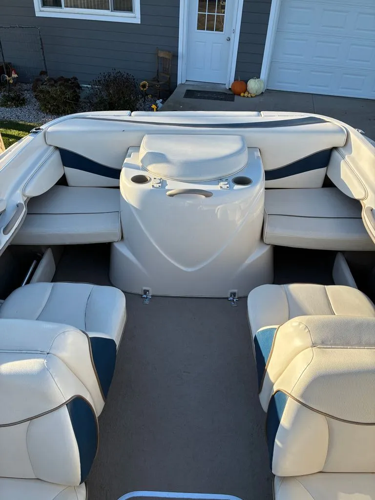 Slide: The Image of Bayliner CAPRI 2002 - 21