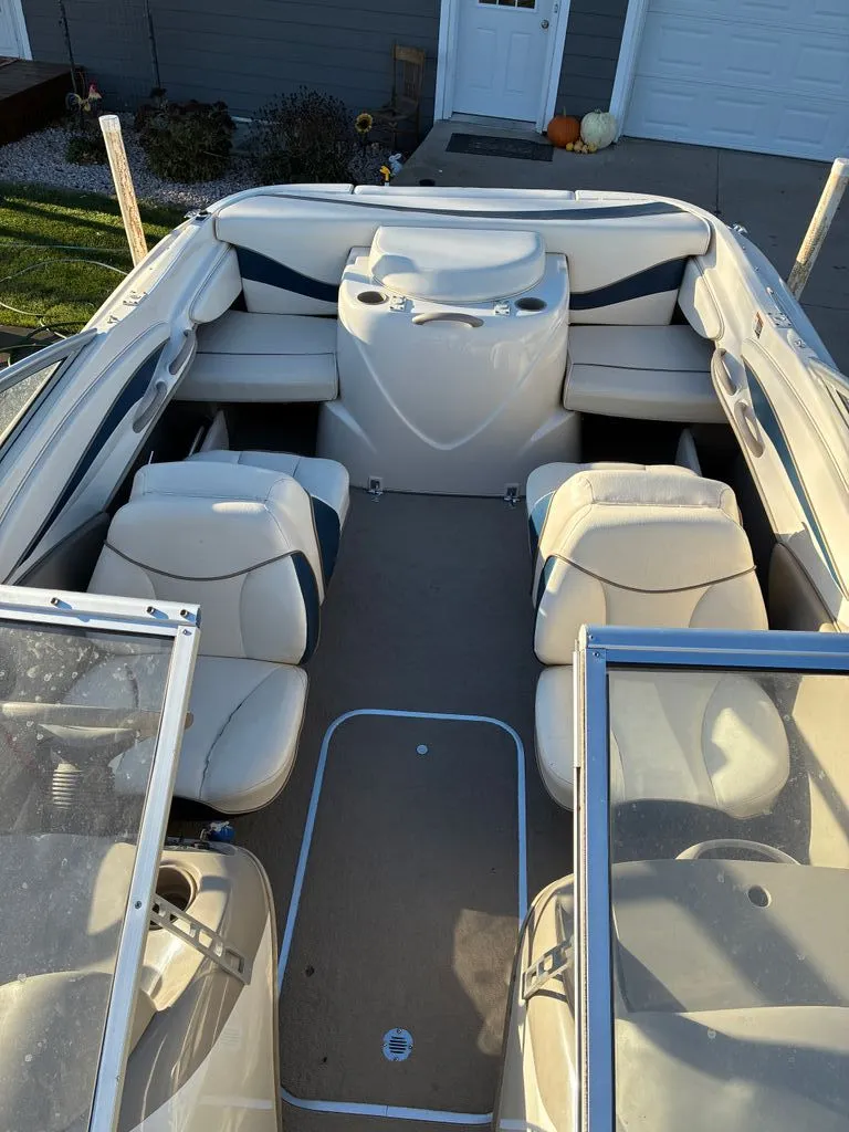 Slide: The Image of Bayliner CAPRI 2002 - 22