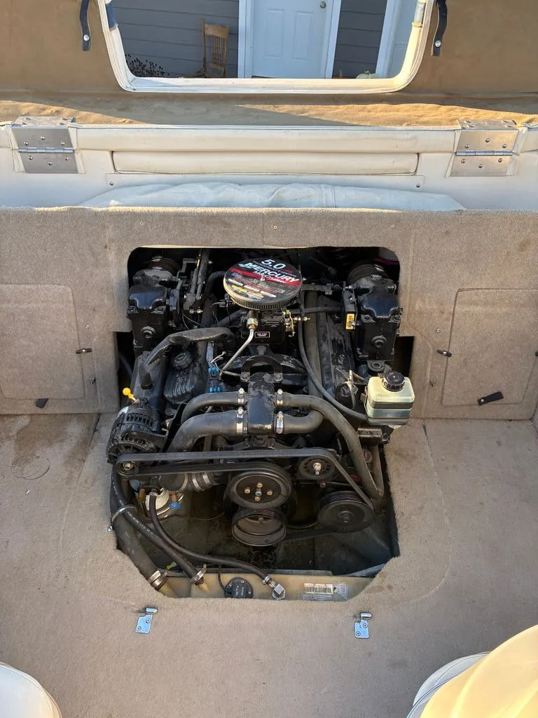 Slide: The Image of Bayliner CAPRI 2002 - 23