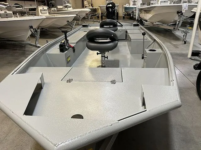 Slide: The Image of Xtreme Boats 1754 SS 2026 - 3