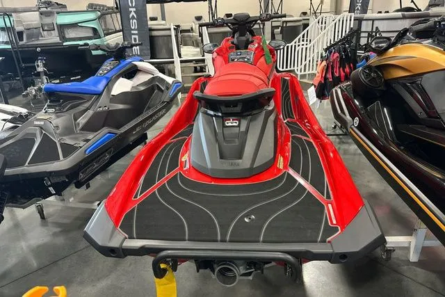 Slide: The Image of Yamaha GP SVHO-TORCH RED 2026 - 19