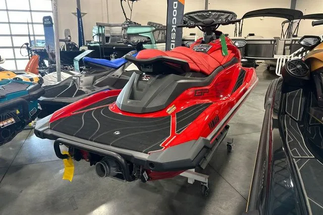 Slide: The Image of Yamaha GP SVHO-TORCH RED 2026 - 5