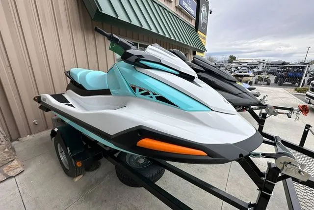 Slide: The Image of Yamaha VX-WHITE/MINT 2026 - 19