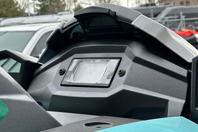 Slide: The Image of Yamaha VX-WHITE/MINT 2026 - 32