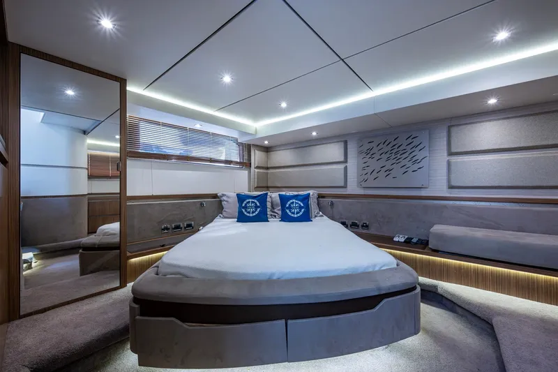 Slide: The Image of Luxurious interior of 2018 Sea Ray L550 Fly yacht bedroom with modern design. - 53