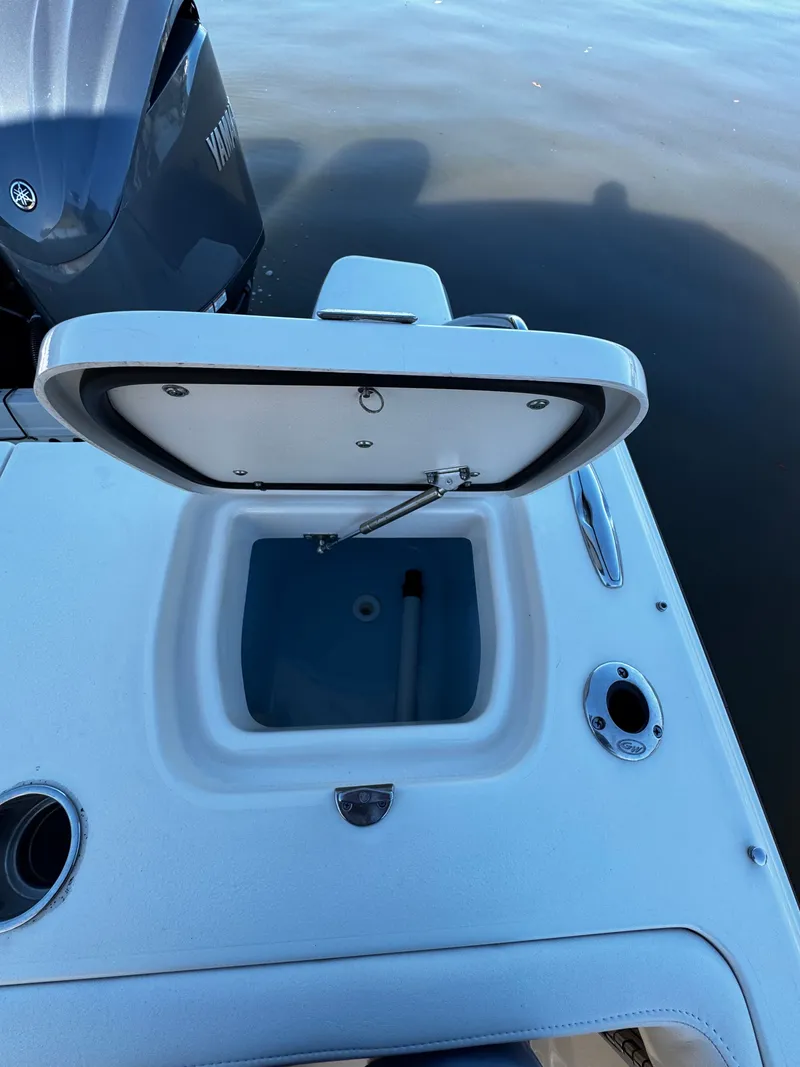 Slide: The Image of Grady-White Freedom 325 2022 - 36