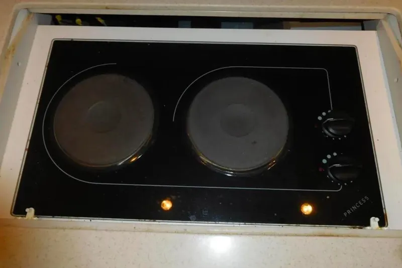 Slide: The Image of Two-burner electric stove on Regal Commodore 2960 boat, 2001 model. - 8