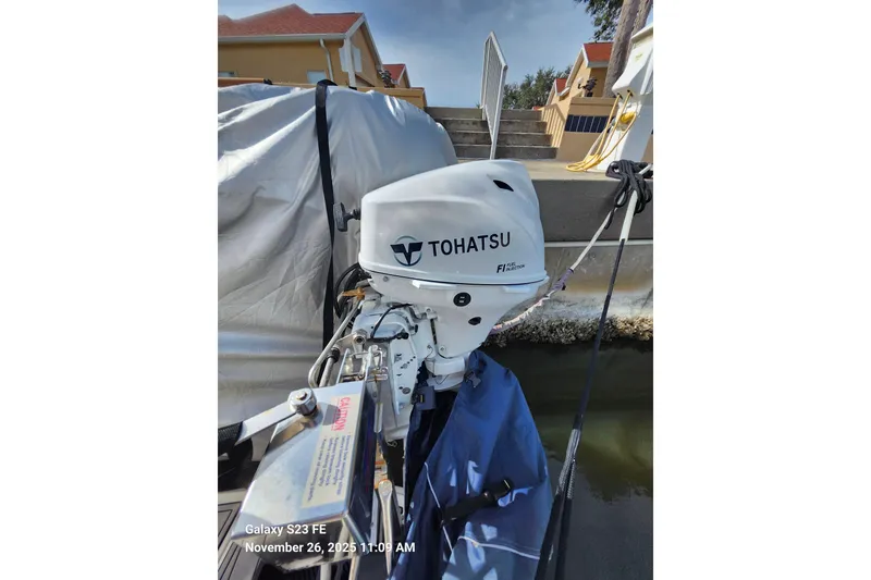 Slide: The Image of Brand new 2024 20hp Tohatsu outboard motor. - 67
