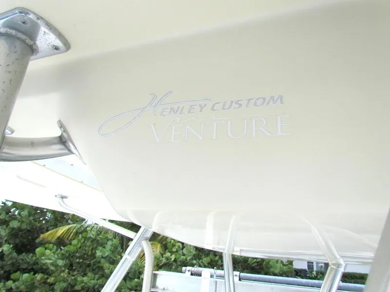Slide: The Image of 2005 Venture 34 Open boat with Henley Custom branding. - 15