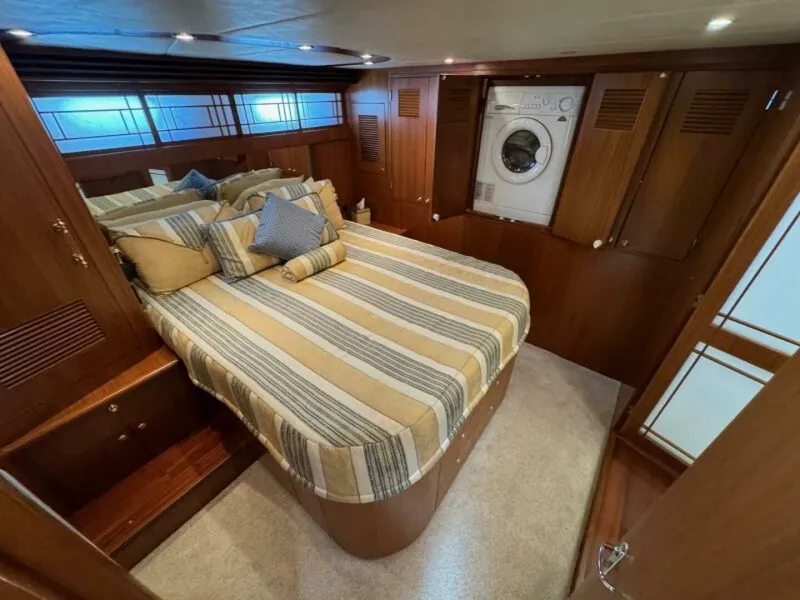 Slide: The Image of Owner's Cabin Laundry - 29