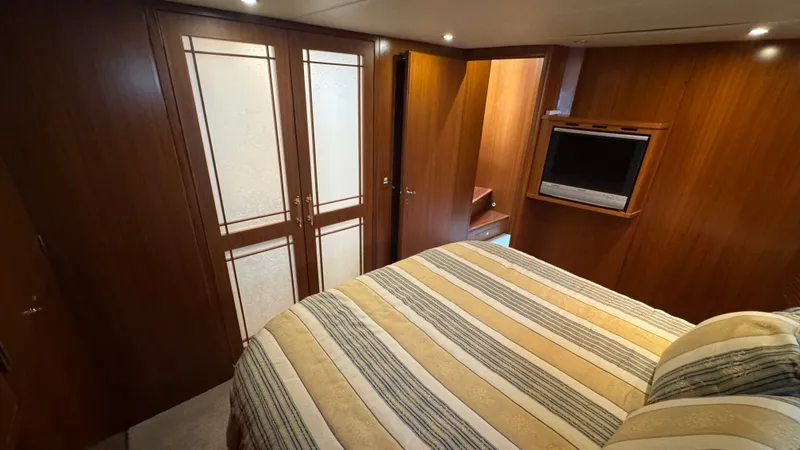 Slide: The Image of Owner's Ensuite - 32